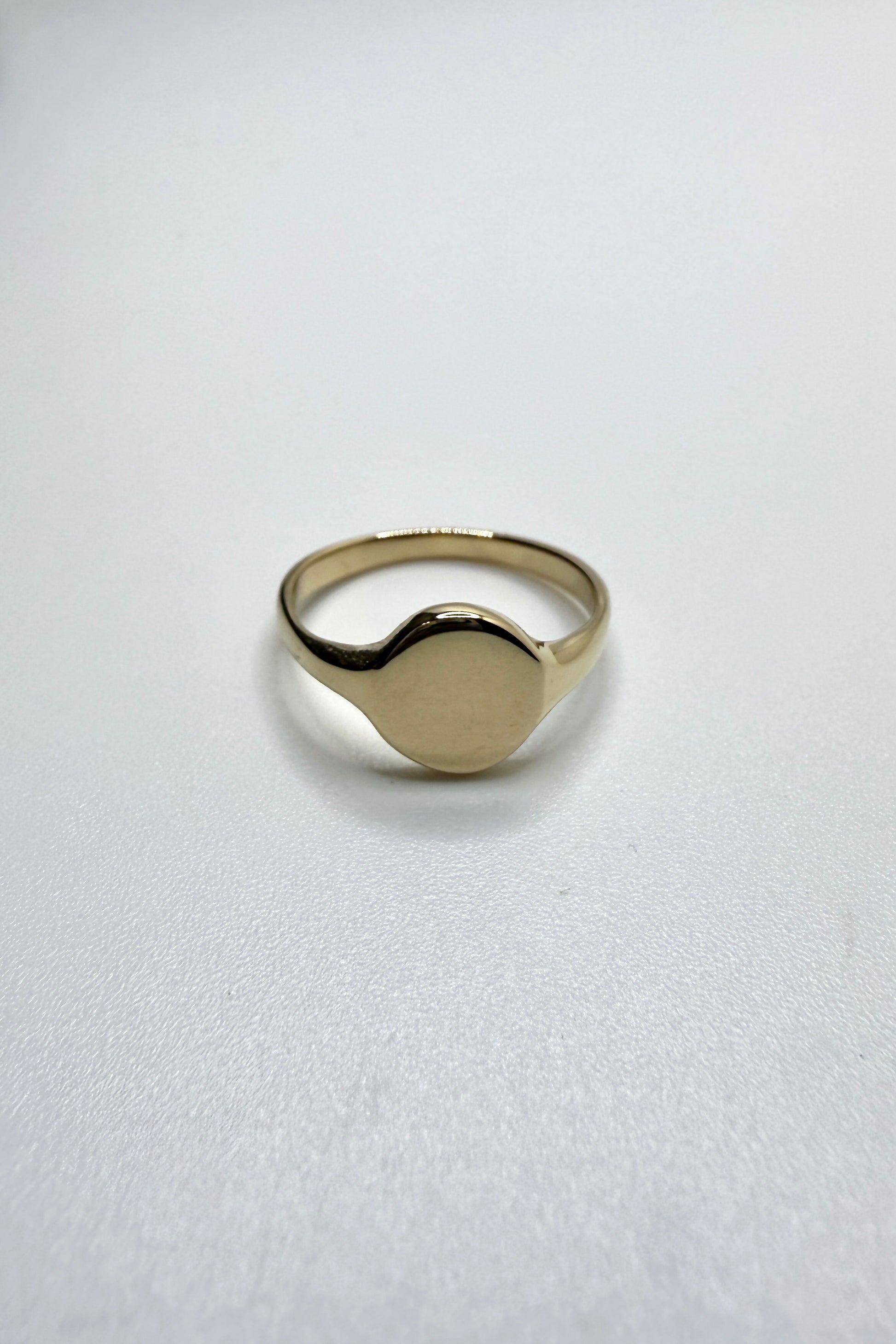 The Petite Signet (Gold)