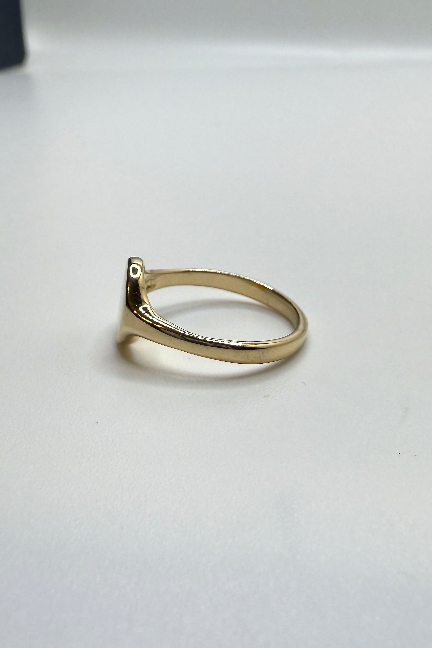 The Petite Signet (Gold)