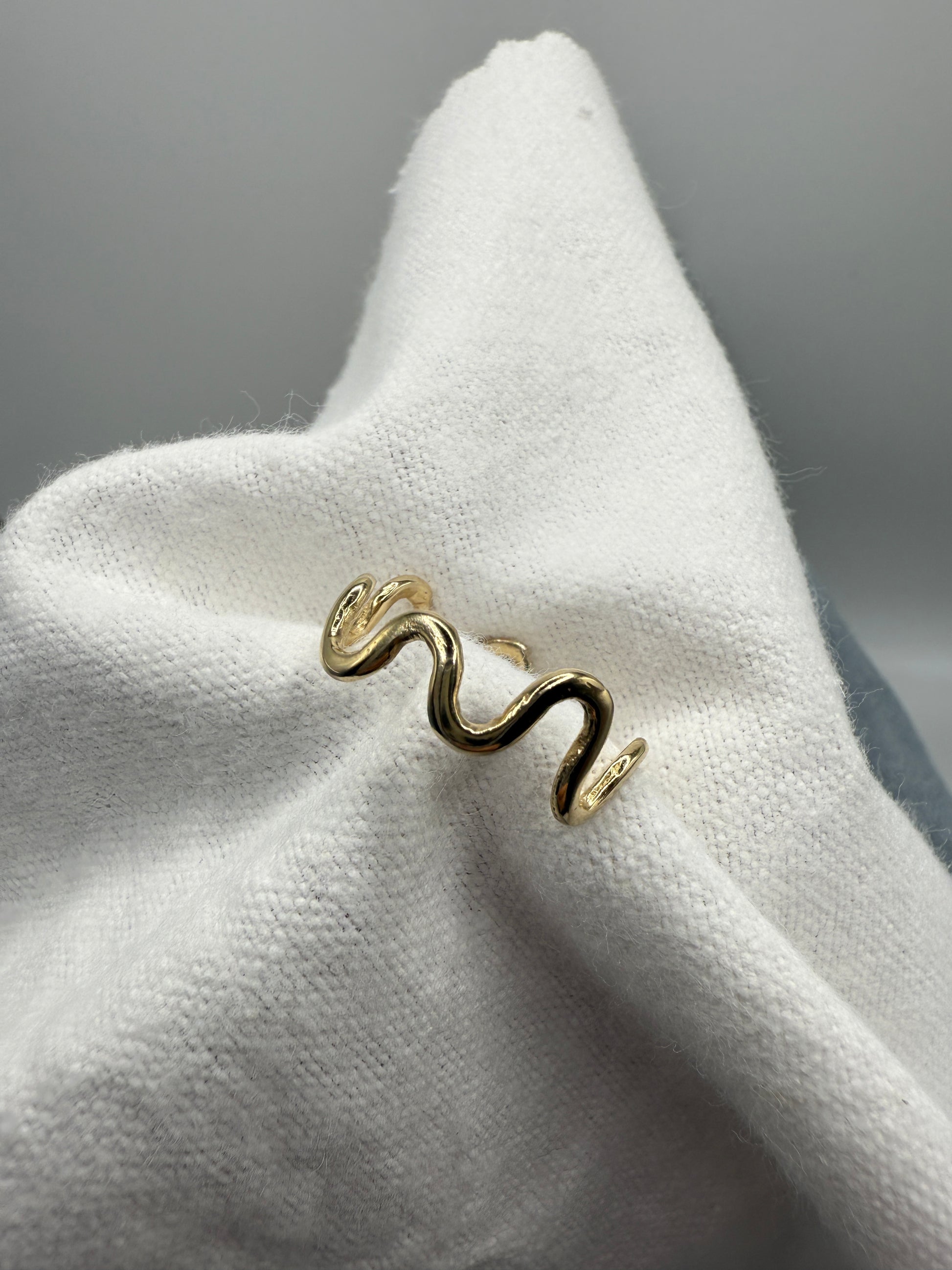 The Squiggle Ring (Gold)