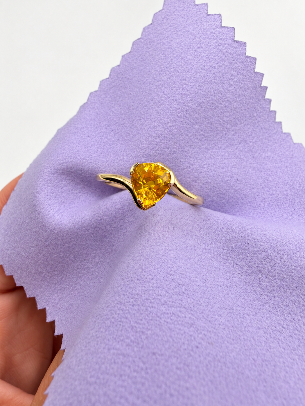 The Della Ring