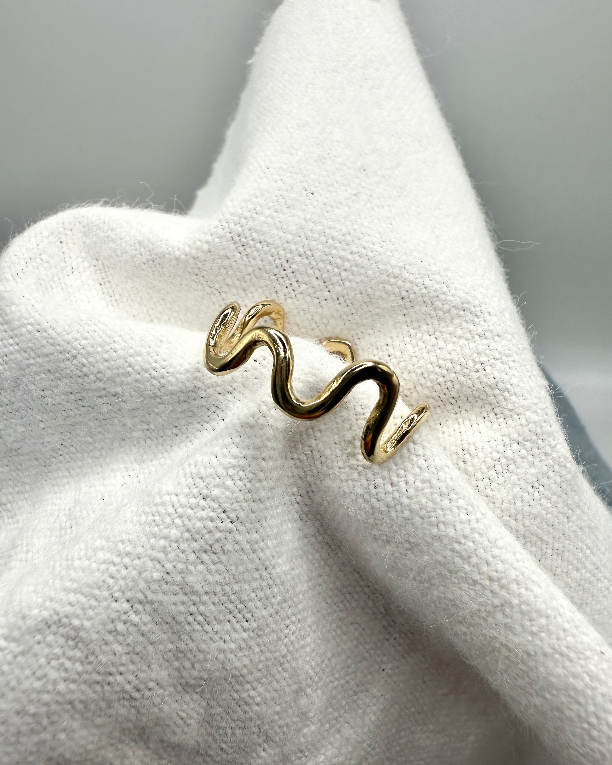 The Squiggle Ring (Gold)