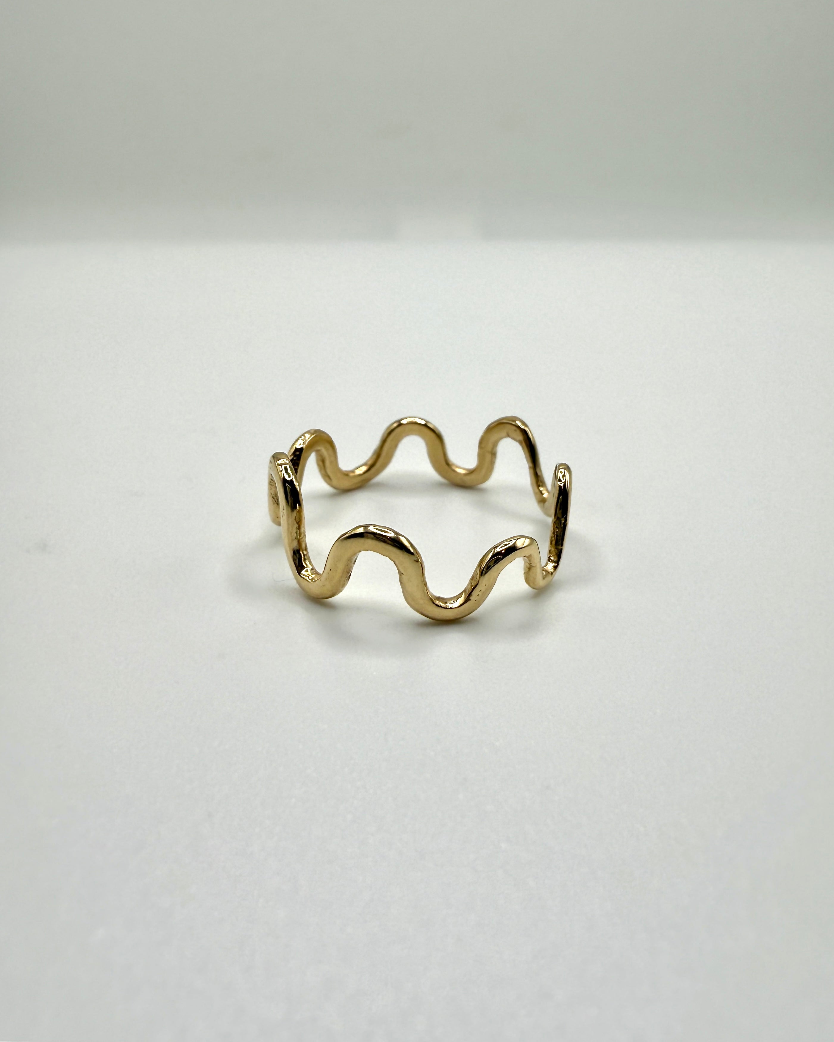 The Squiggle Ring (Gold)