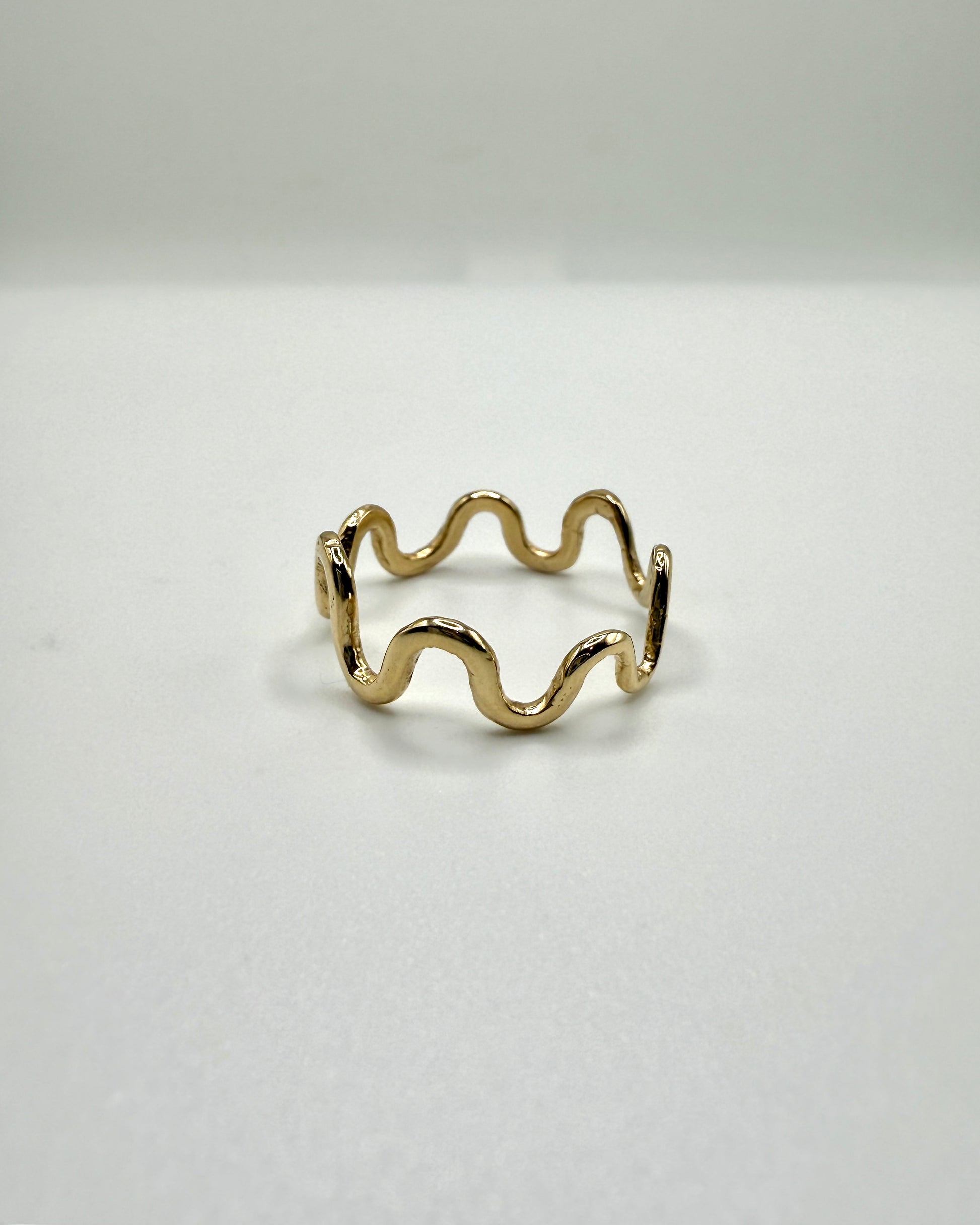 The Squiggle Ring (Gold)