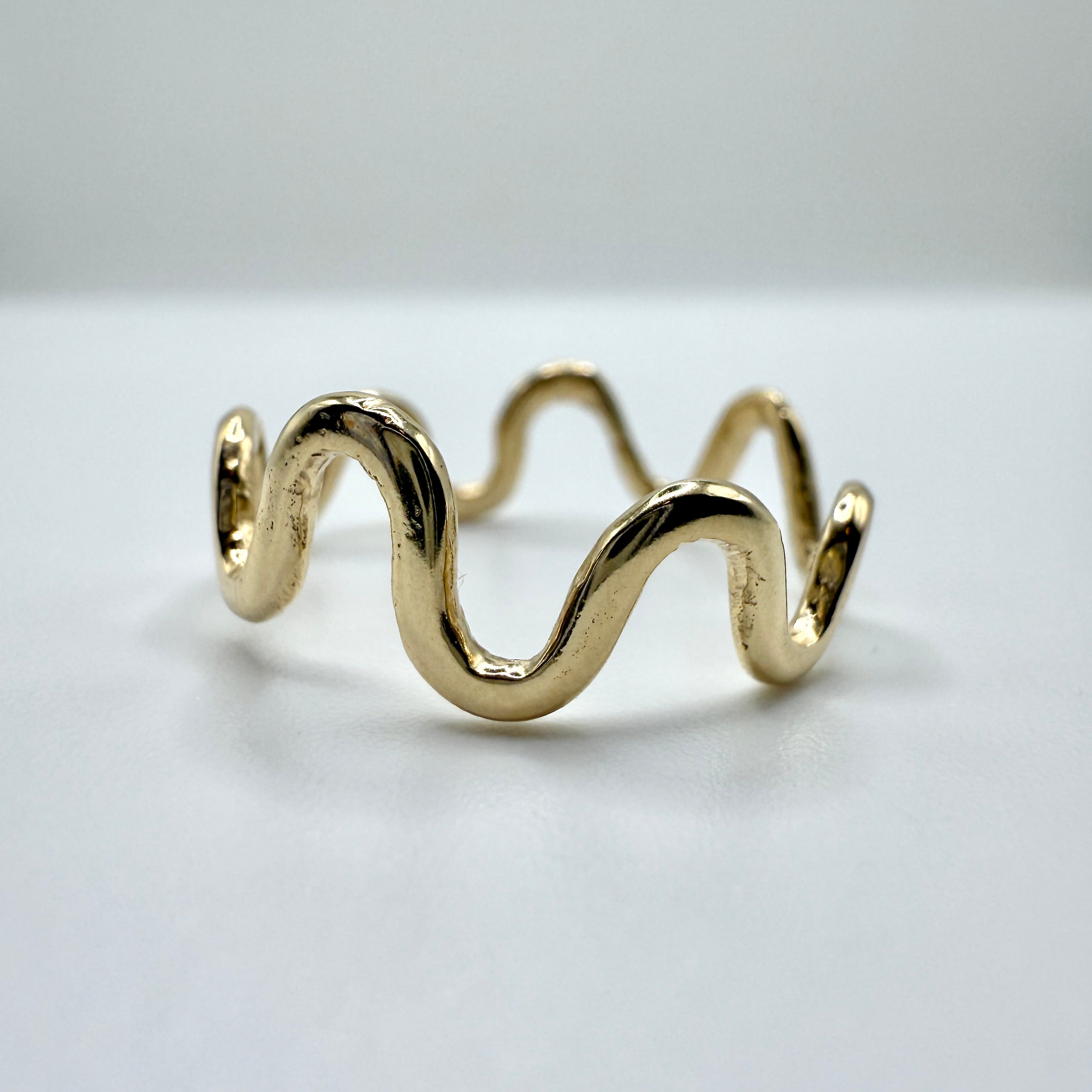 The Squiggle Ring (Gold)