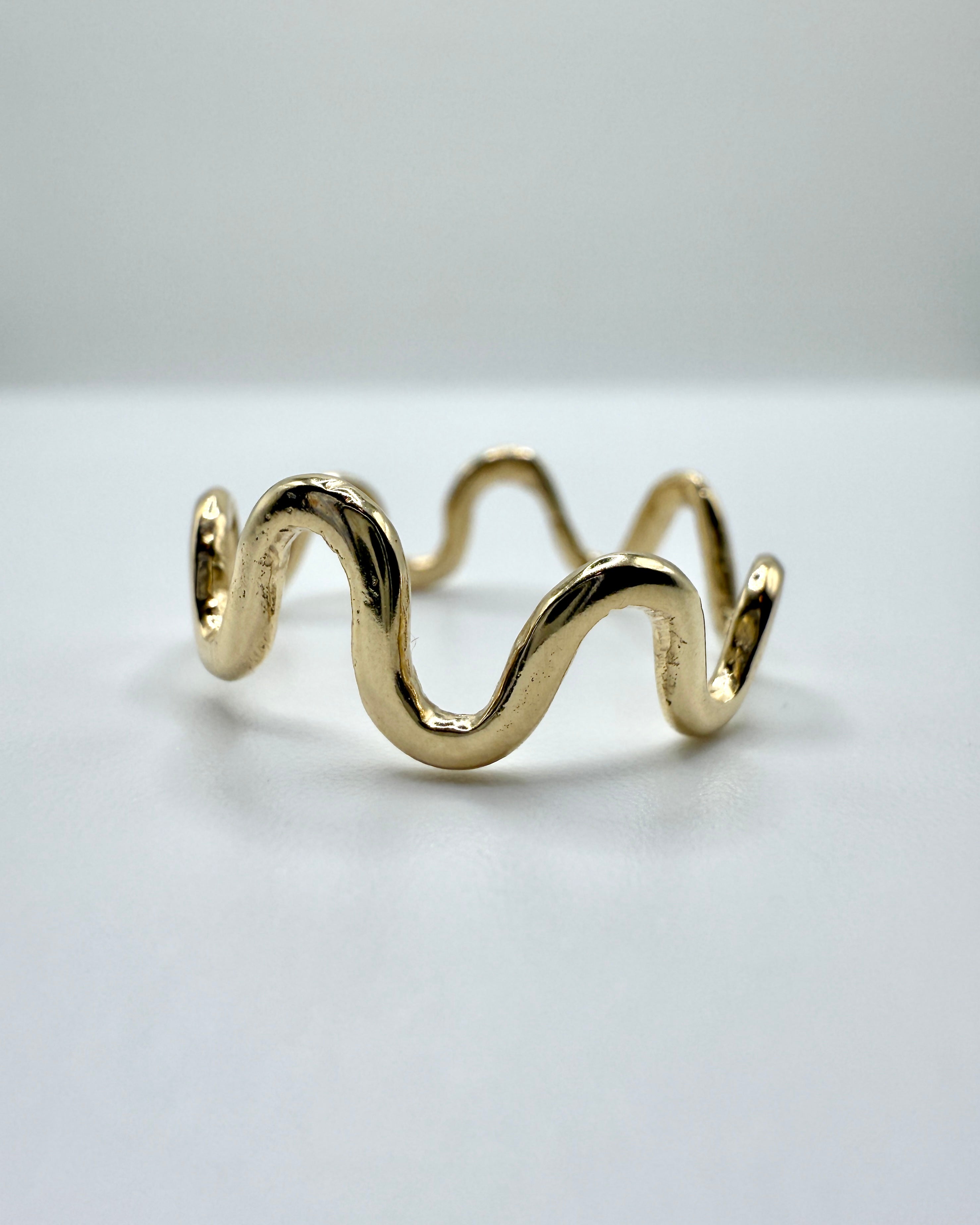 The Squiggle Ring (Gold)