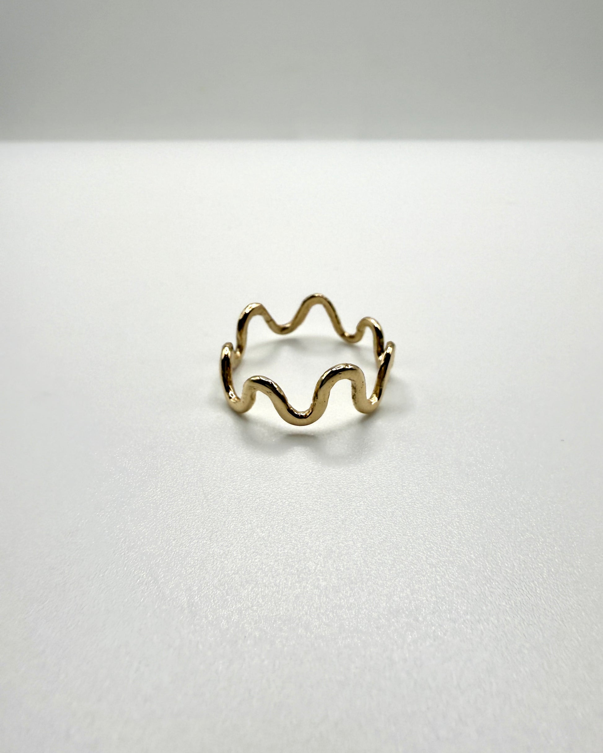 The Squiggle Ring (Gold)