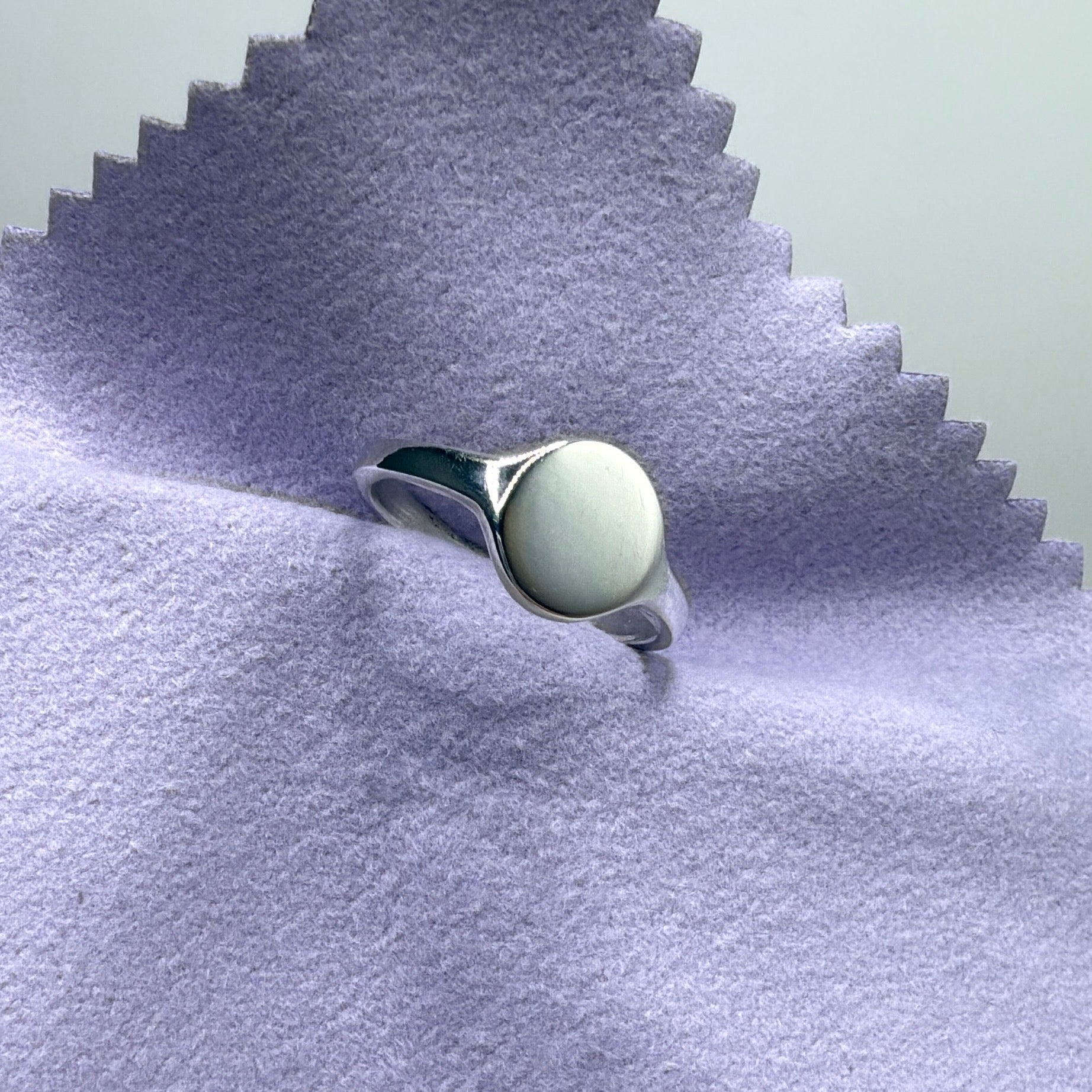 The Petite Signet (Sterling Silver)