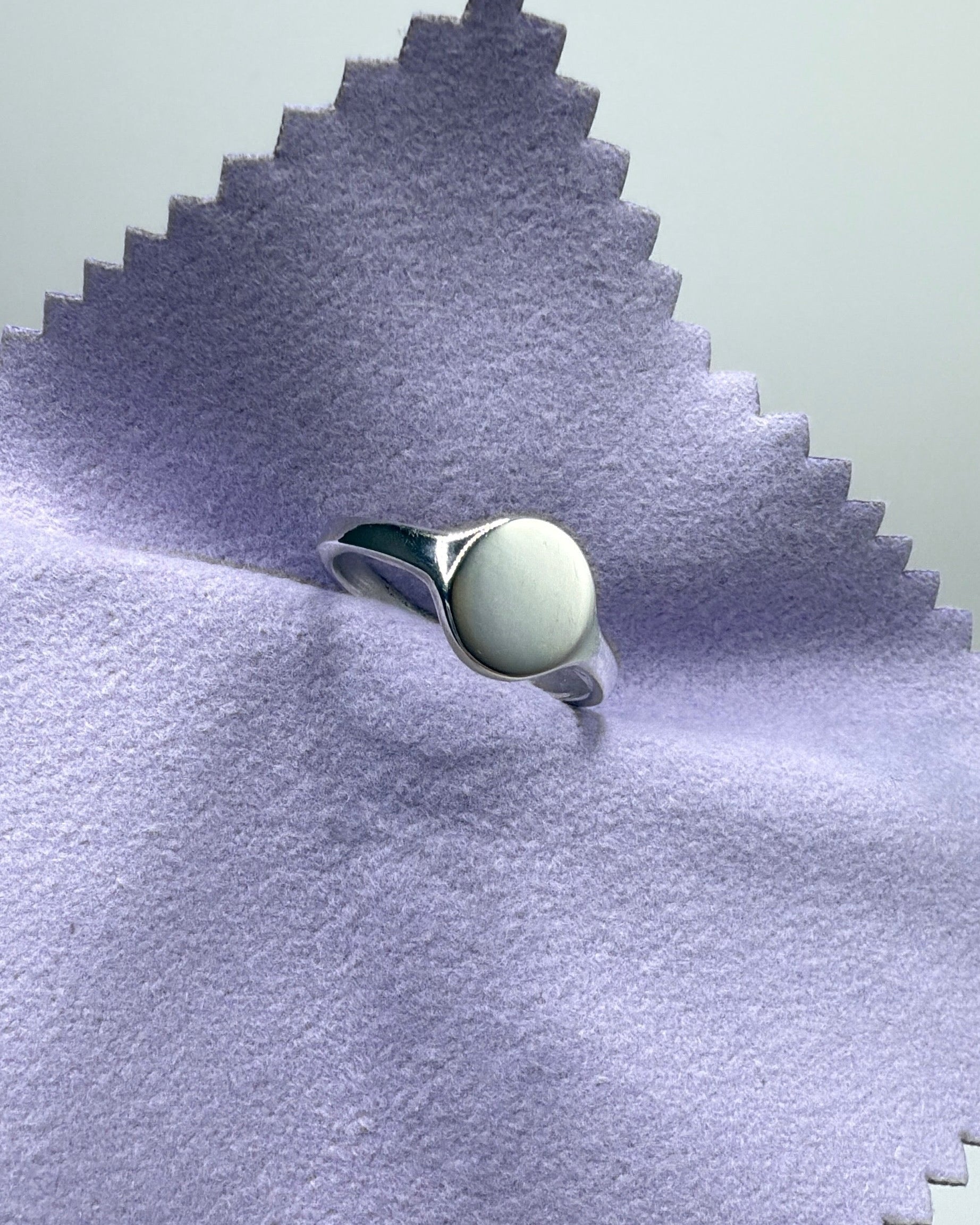 The Petite Signet (Sterling Silver)