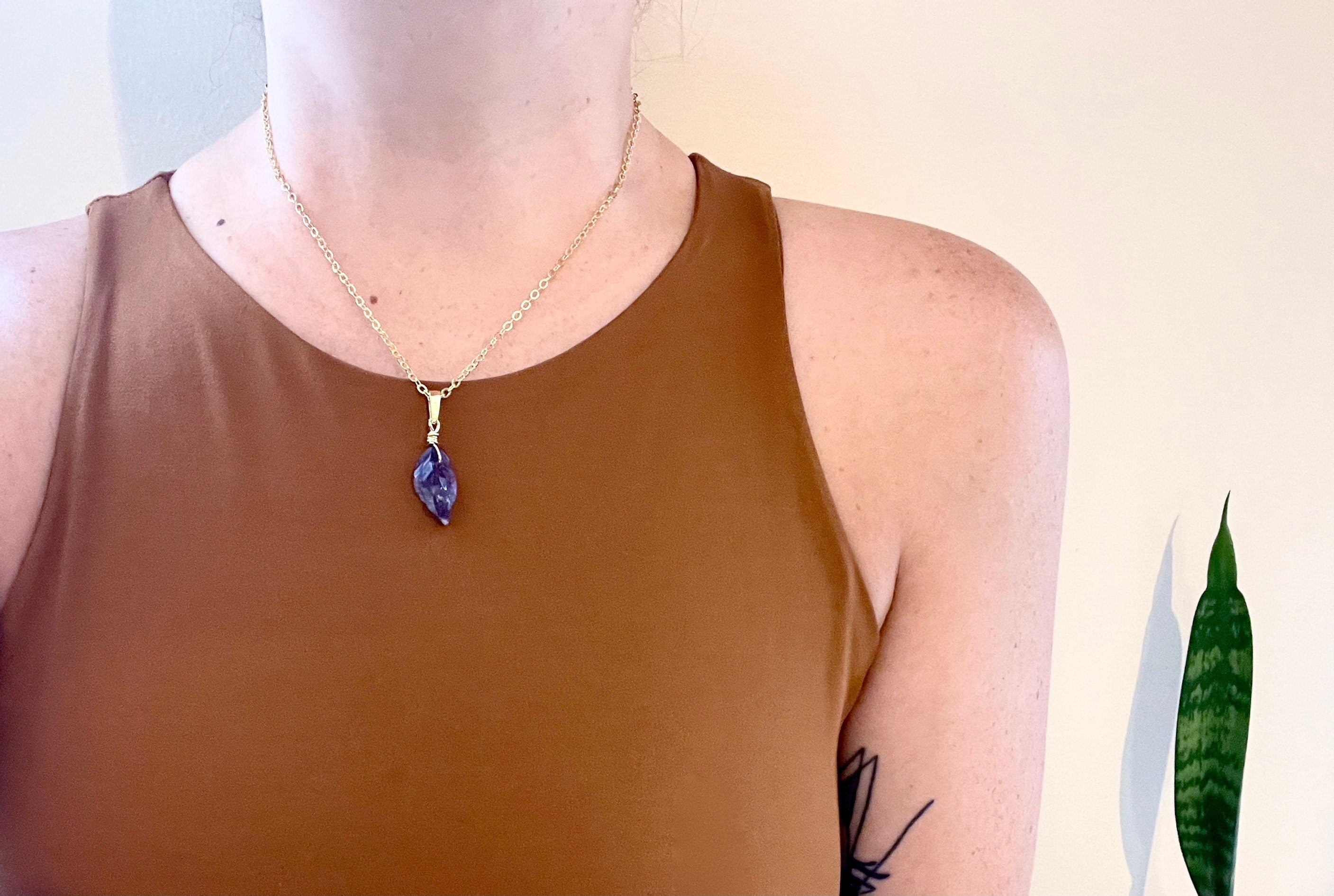 Raw Amethyst Pendant Necklace | 16″ Gold‑Plated Rolo Chain