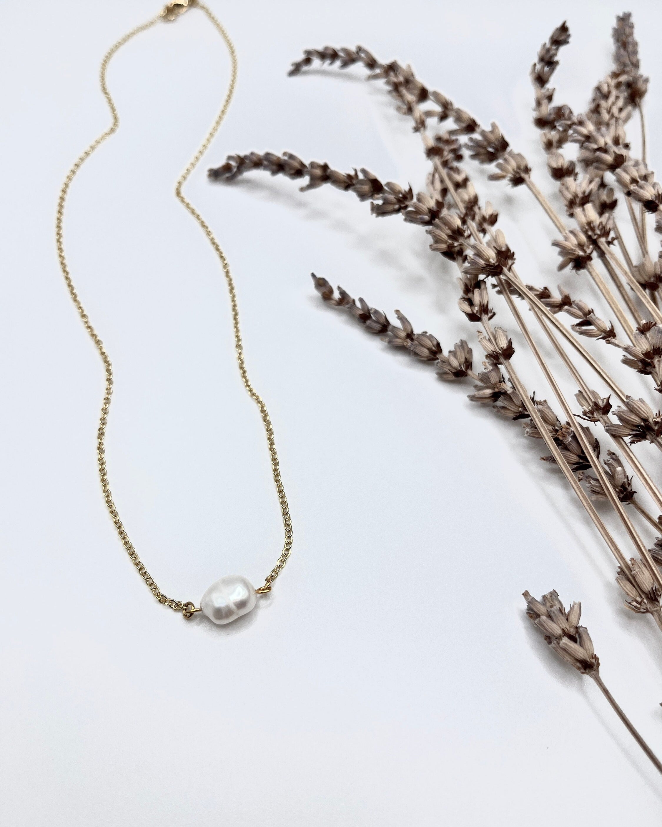 Dainty Pearl Necklace