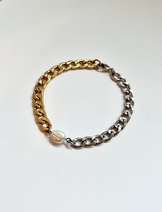 Two Tone Pearl Bracelet