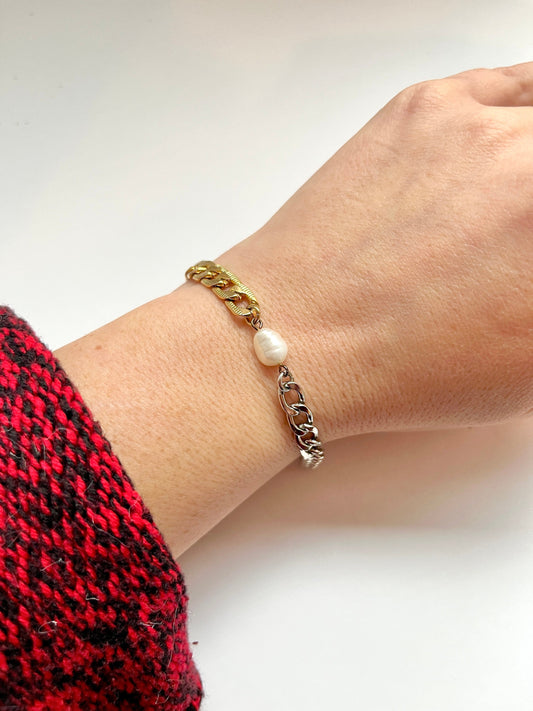 Two Tone Pearl Bracelet