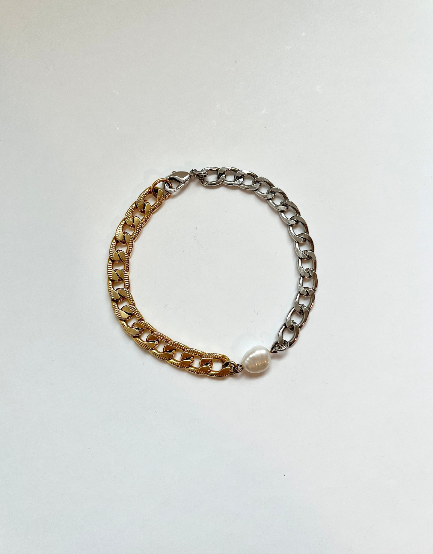 Two Tone Pearl Bracelet