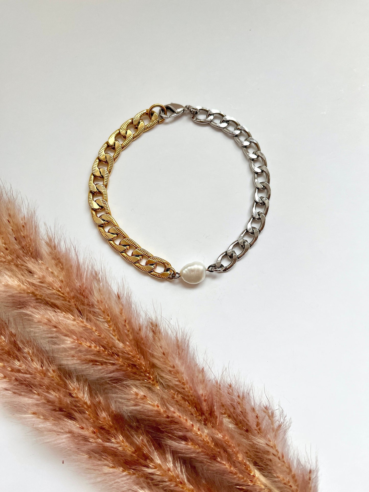 Two Tone Pearl Bracelet